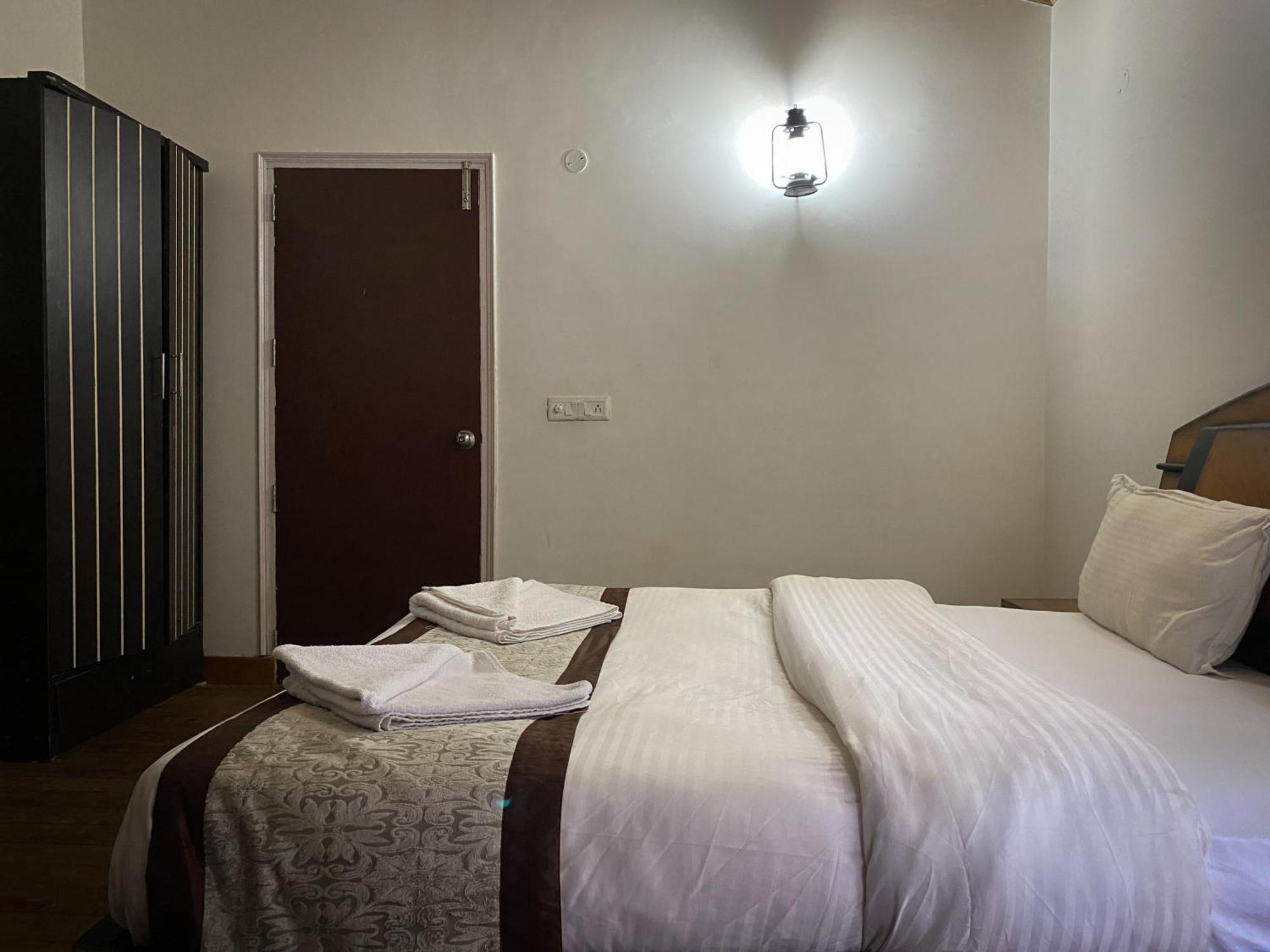 The Canadian Woods Resort Nainital Room photo