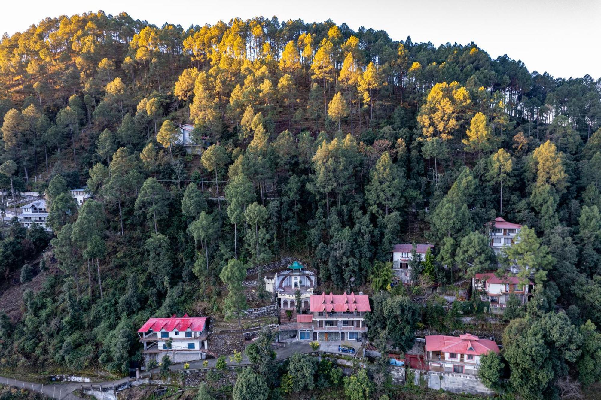 The Canadian Woods Resort Nainital Exterior photo